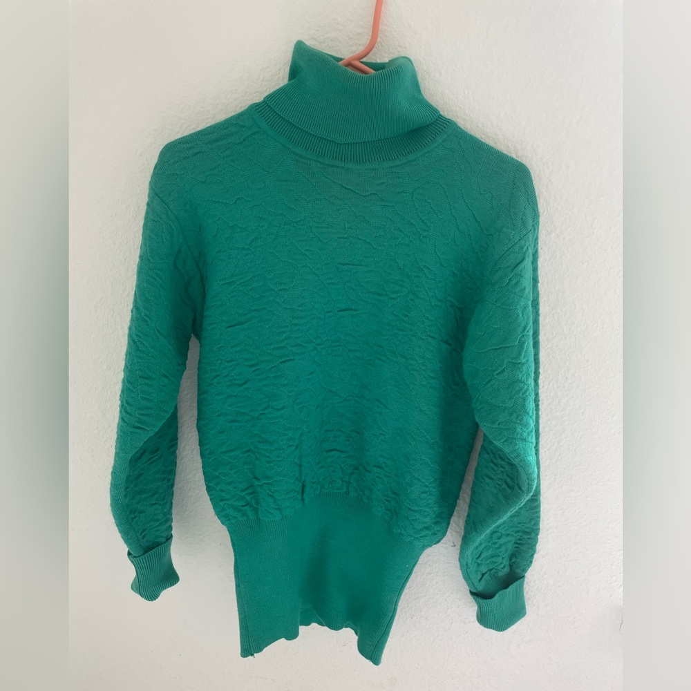 Vintage wool turtleneck sweatshirt